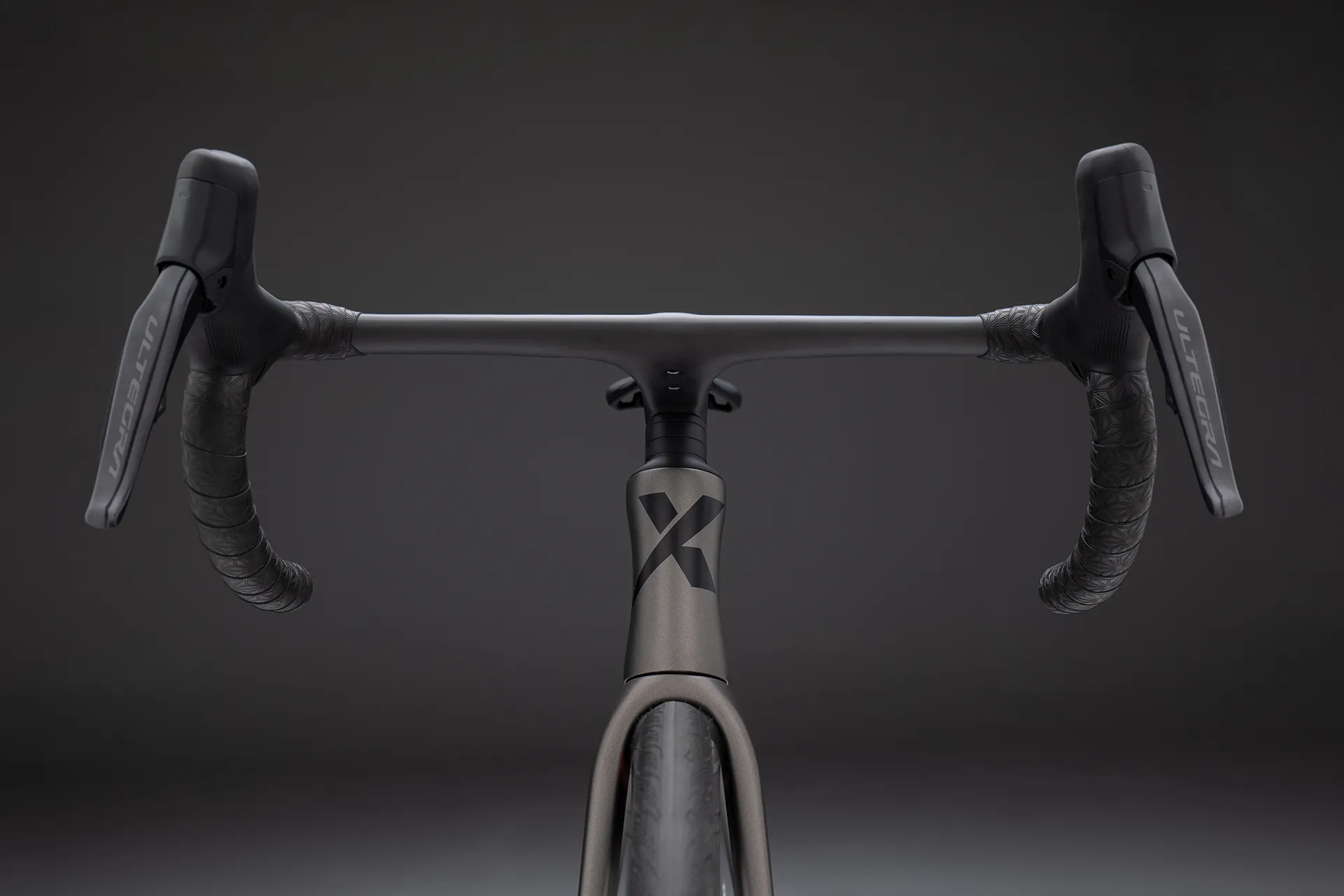 geniux-alula-titanium-road-bike-front-handlebar-fork-space