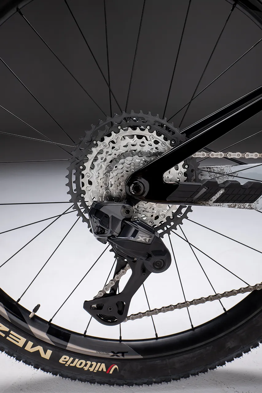 geniux-crest-xc-bike-shimano-derrailleur