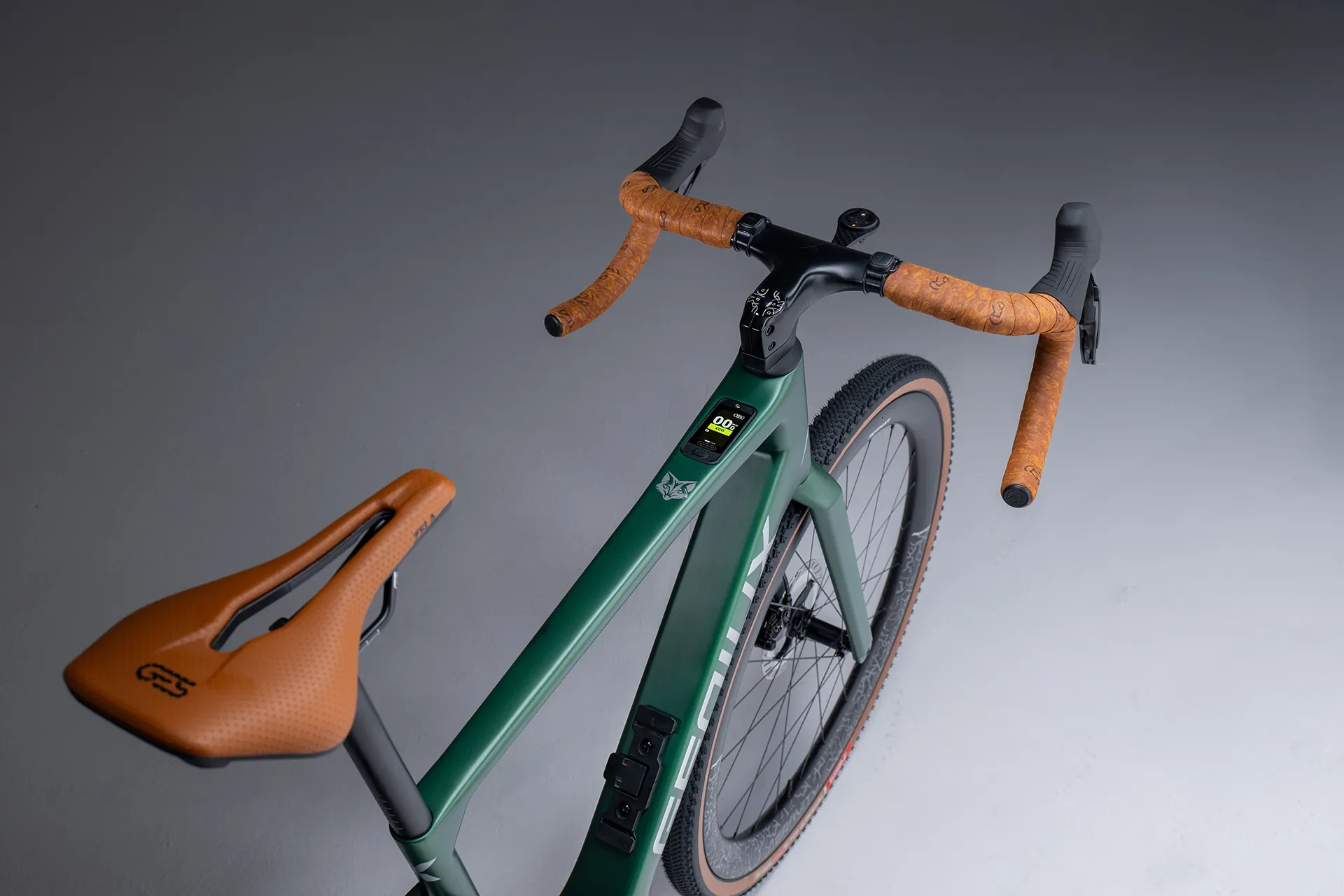 geniux-silver-fox-e-gravel-cockpit